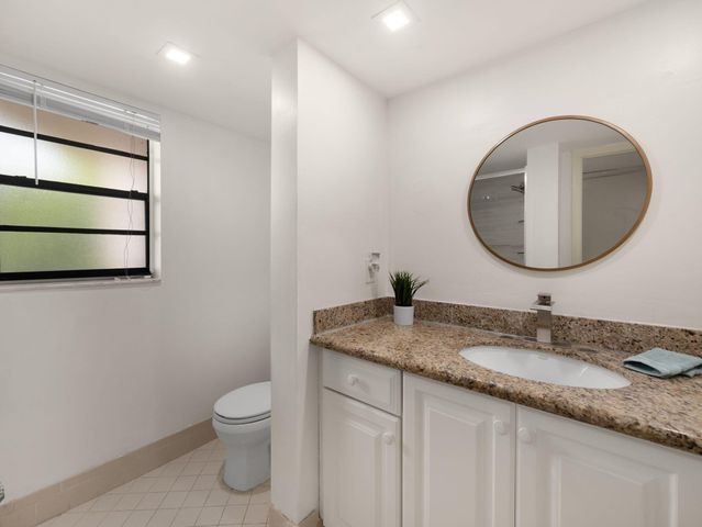 3550 Blue Lake Drive 402, Pompano Beach, FL 33064