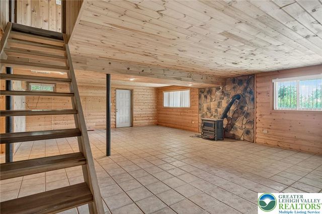 109 Lawrence Drive, Chestnuthill Twp, PA 18330