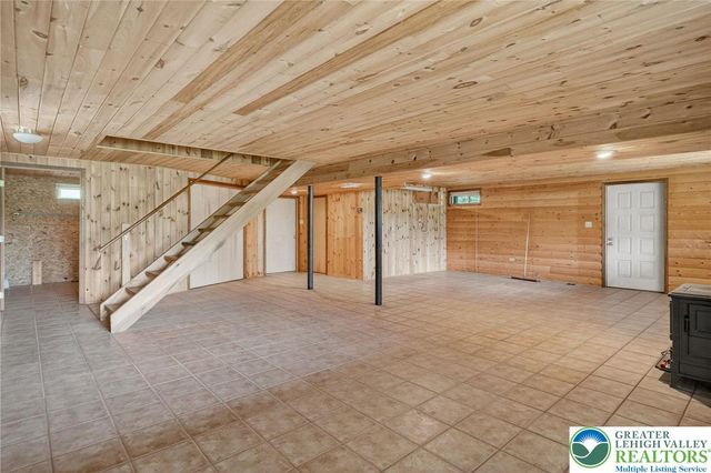 109 Lawrence Drive, Chestnuthill Twp, PA 18330