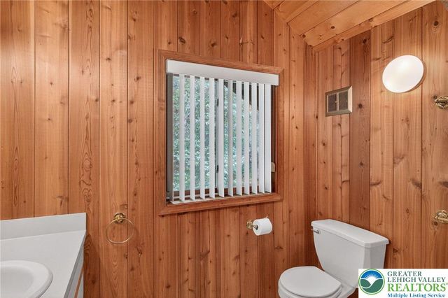 109 Lawrence Drive, Chestnuthill Twp, PA 18330