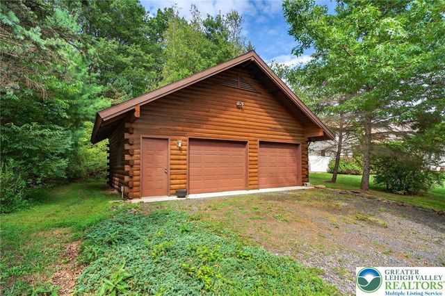 109 Lawrence Drive, Chestnuthill Twp, PA 18330