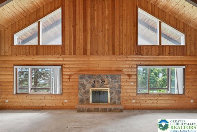 109 Lawrence Drive, Chestnuthill Twp, PA 18330