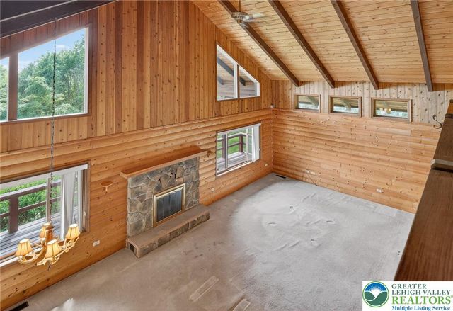 109 Lawrence Drive, Chestnuthill Twp, PA 18330