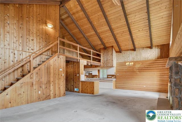 109 Lawrence Drive, Chestnuthill Twp, PA 18330