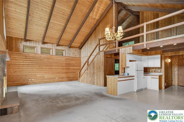 109 Lawrence Drive, Chestnuthill Twp, PA 18330