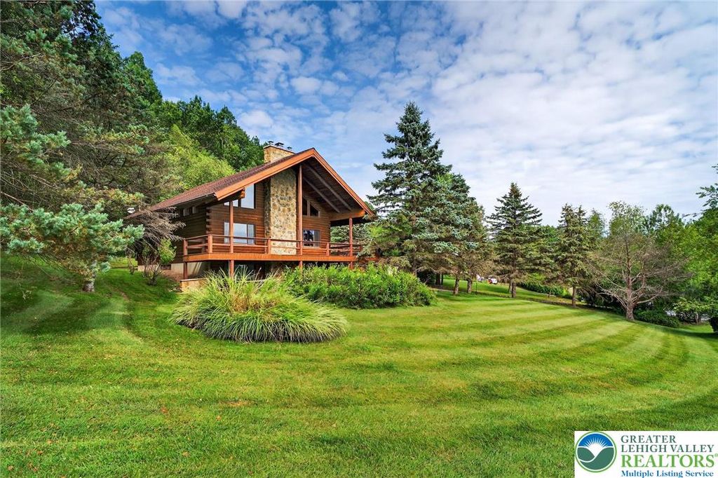 109 Lawrence Drive, Chestnuthill Twp, PA 18330