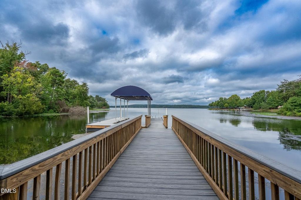 139 Deerfield Lane, New London, NC 28127