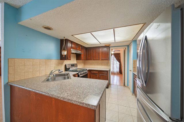 5523 Greenhill Forest Drive, Houston, TX 77088