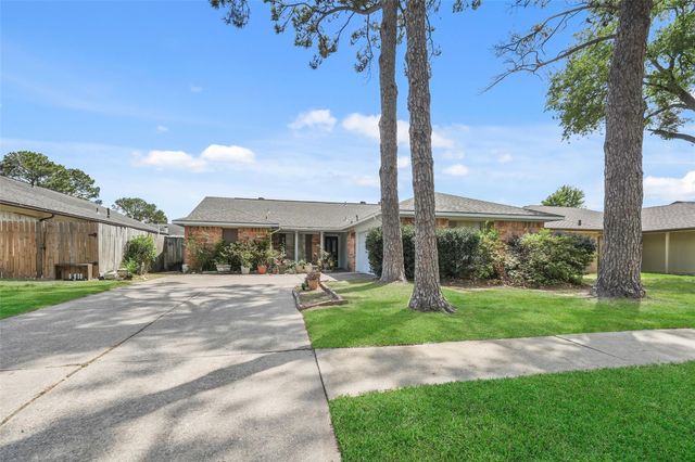 5523 Greenhill Forest Drive, Houston, TX 77088