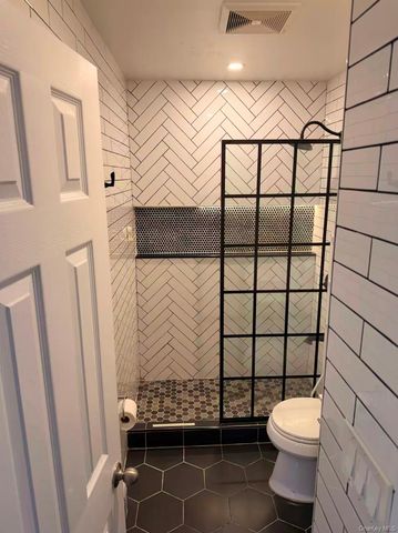 55-12 Main Street 4FL, Flushing, NY 11355