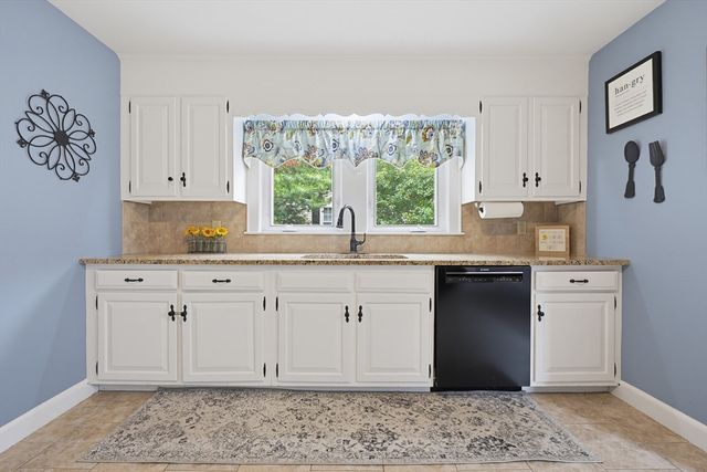 24 Oak St, Medfield, MA 02052