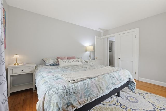 24 Oak St, Medfield, MA 02052