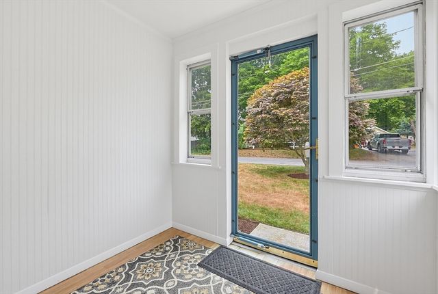 24 Oak St, Medfield, MA 02052