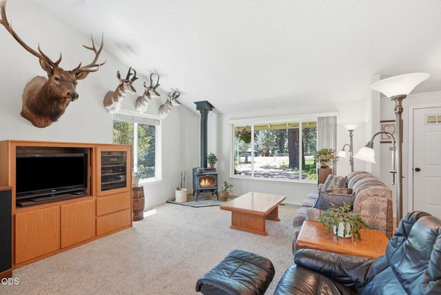 19184 Baker Road, Bend, OR 97702