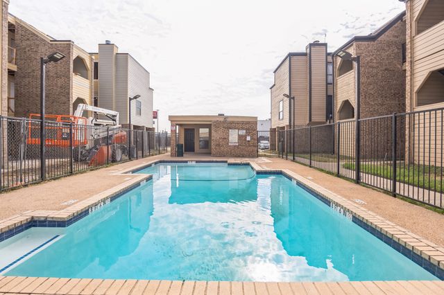 3022 Forest Lane 211, Dallas, TX 75234