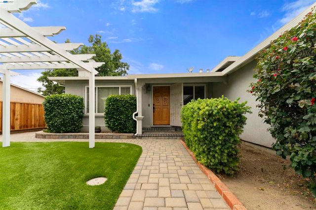 4645 Ridpath St, Fremont, CA 94538