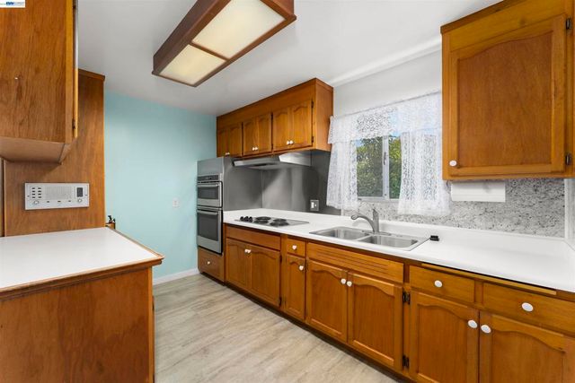 4645 Ridpath St, Fremont, CA 94538