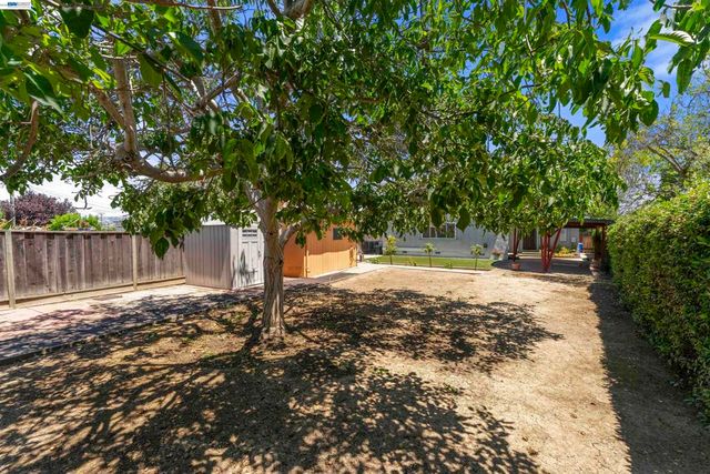 4645 Ridpath St, Fremont, CA 94538