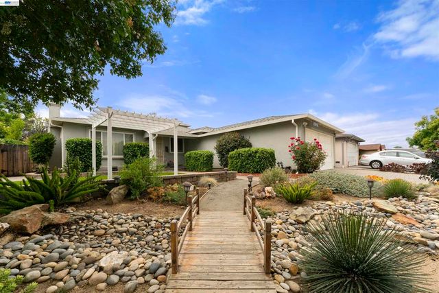 4645 Ridpath St, Fremont, CA 94538