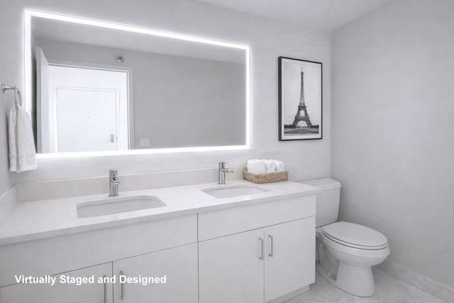 221 E Walton Place 17E, Chicago, IL 60611