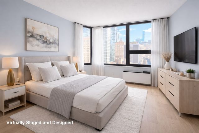 221 E Walton Place 17E, Chicago, IL 60611