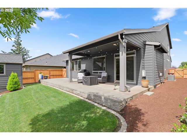 19632 ORCHARD GROVE Dr, Oregon City, OR 97045