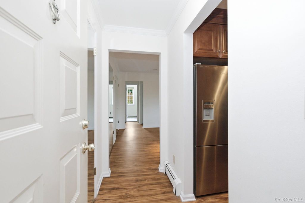 66 Foxwood Circle, Mount Kisco, NY 10549 — photo 2