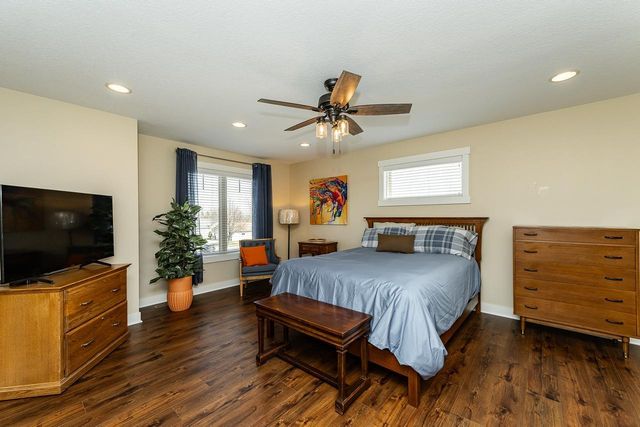 1151 Golfers Court SE, Rochester, MN 55904