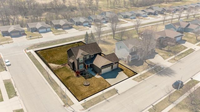 1151 Golfers Court SE, Rochester, MN 55904