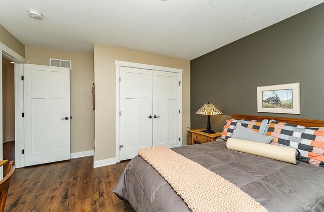 1151 Golfers Court SE, Rochester, MN 55904