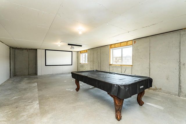 1151 Golfers Court SE, Rochester, MN 55904