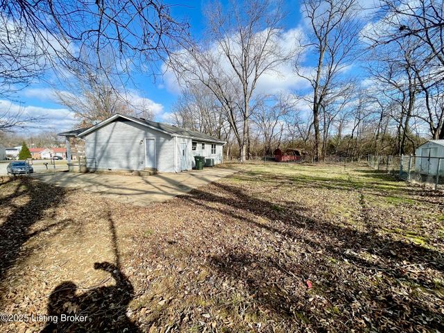 7220 Harborton Way, Louisville, KY 40228