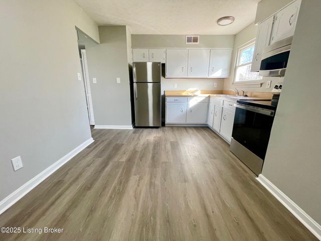 7220 Harborton Way, Louisville, KY 40228