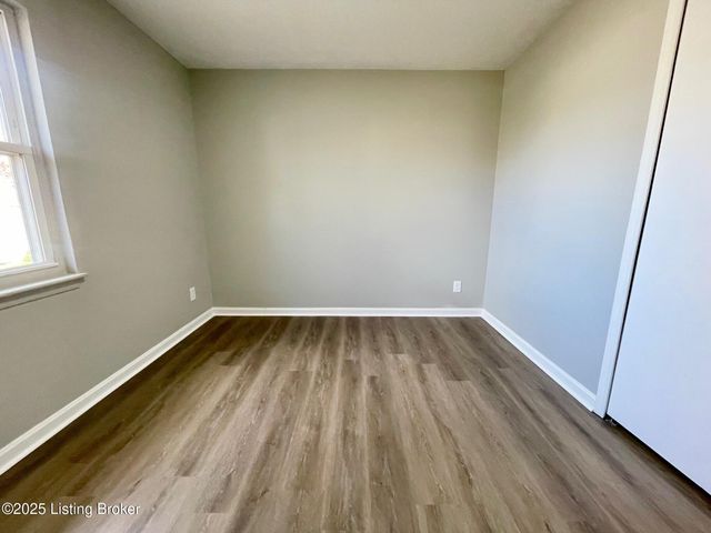 7220 Harborton Way, Louisville, KY 40228