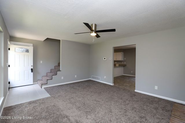 411 College View Dr, Elizabethtown, KY 42701