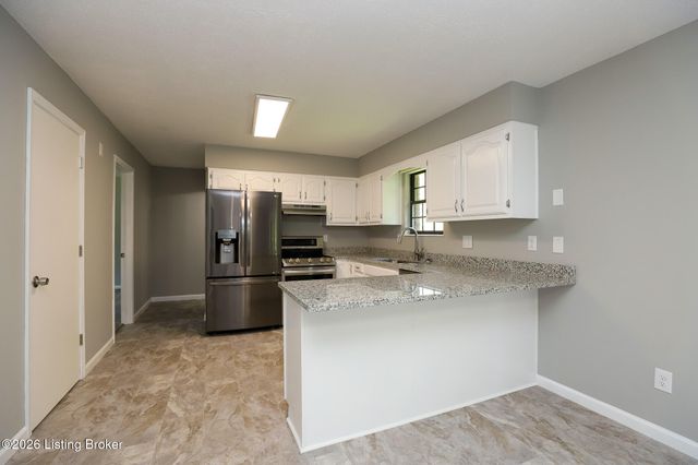 411 College View Dr, Elizabethtown, KY 42701