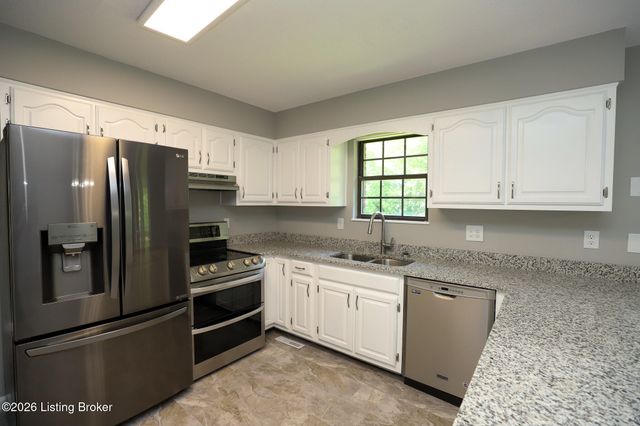 411 College View Dr, Elizabethtown, KY 42701