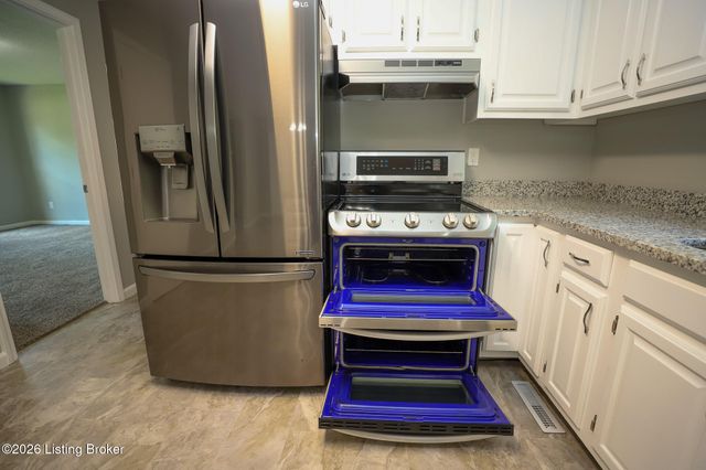 411 College View Dr, Elizabethtown, KY 42701