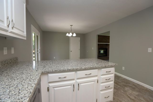 411 College View Dr, Elizabethtown, KY 42701