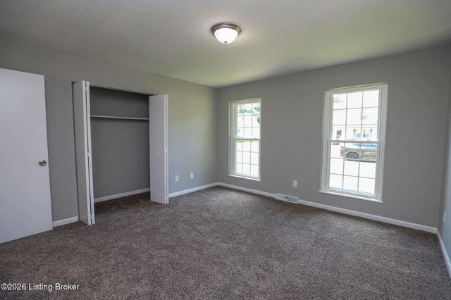 411 College View Dr, Elizabethtown, KY 42701