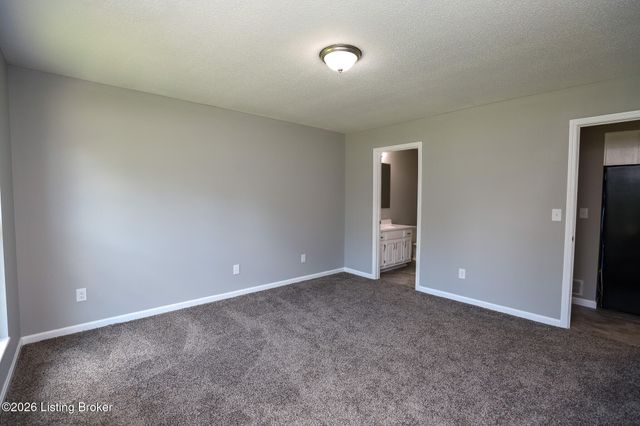 411 College View Dr, Elizabethtown, KY 42701