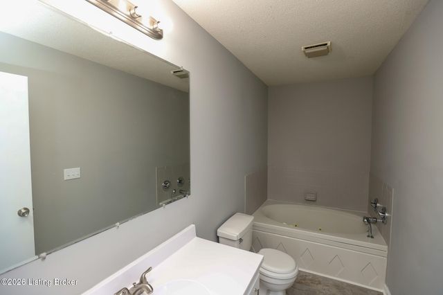 411 College View Dr, Elizabethtown, KY 42701