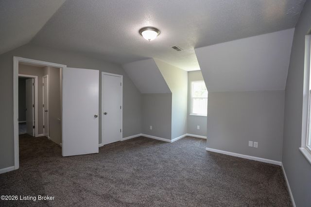 411 College View Dr, Elizabethtown, KY 42701