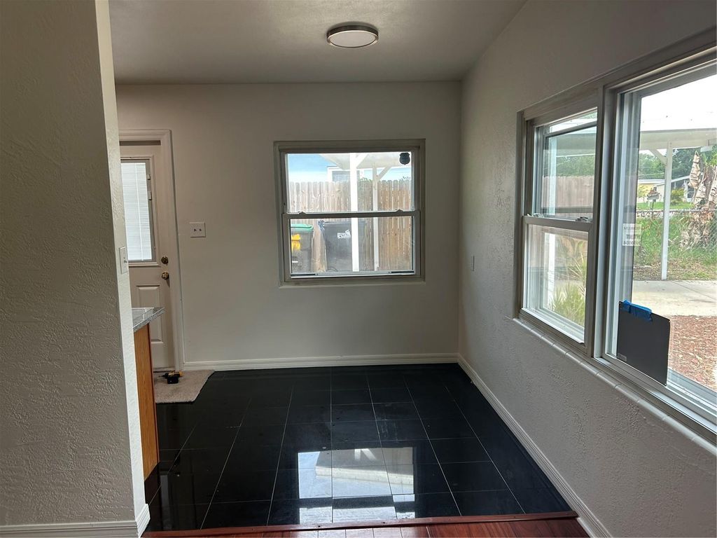 Image 11 of property listing at 4430 SOUTHMORE DRIVE, Orlando, FL 32812