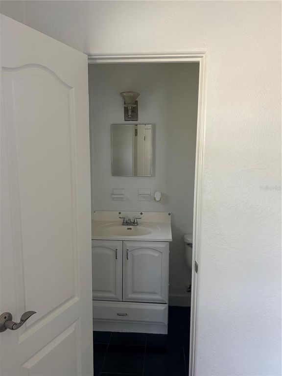 Image 9 of property listing at 4430 SOUTHMORE DRIVE, Orlando, FL 32812