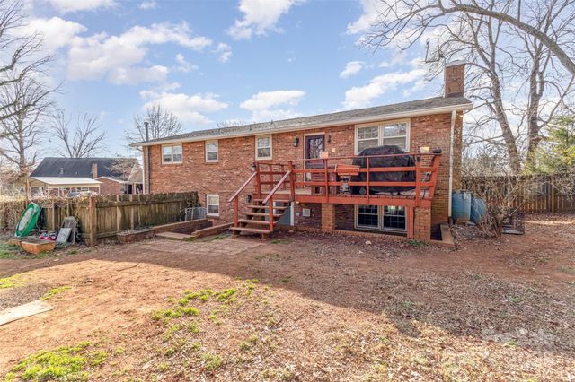 4000 Elizabeth Street, Hickory, NC 28601
