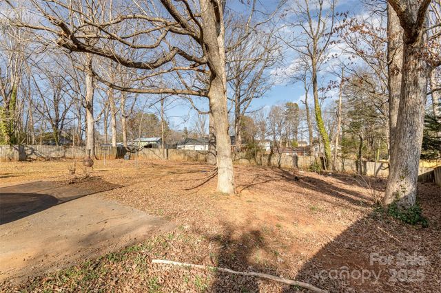 4000 Elizabeth Street, Hickory, NC 28601