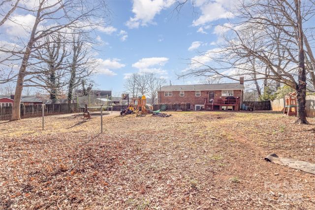 4000 Elizabeth Street, Hickory, NC 28601