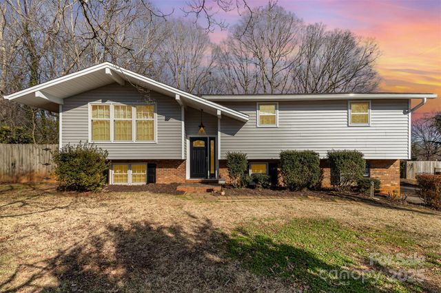 4000 Elizabeth Street, Hickory, NC 28601