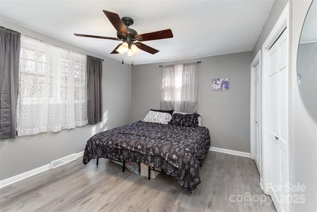 4000 Elizabeth Street, Hickory, NC 28601